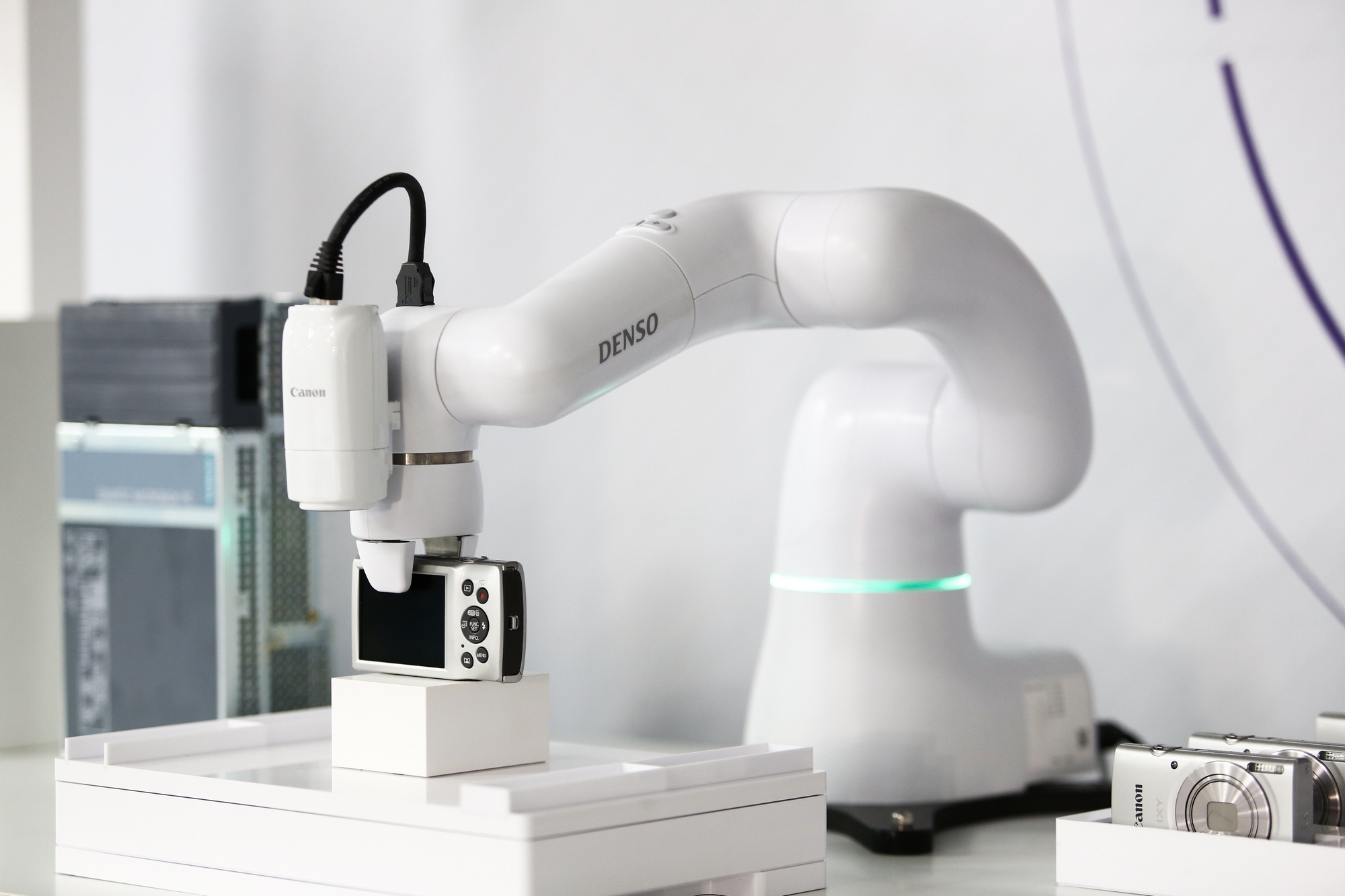 Robot colaborativo COBOTTA en aplicaciones industriales