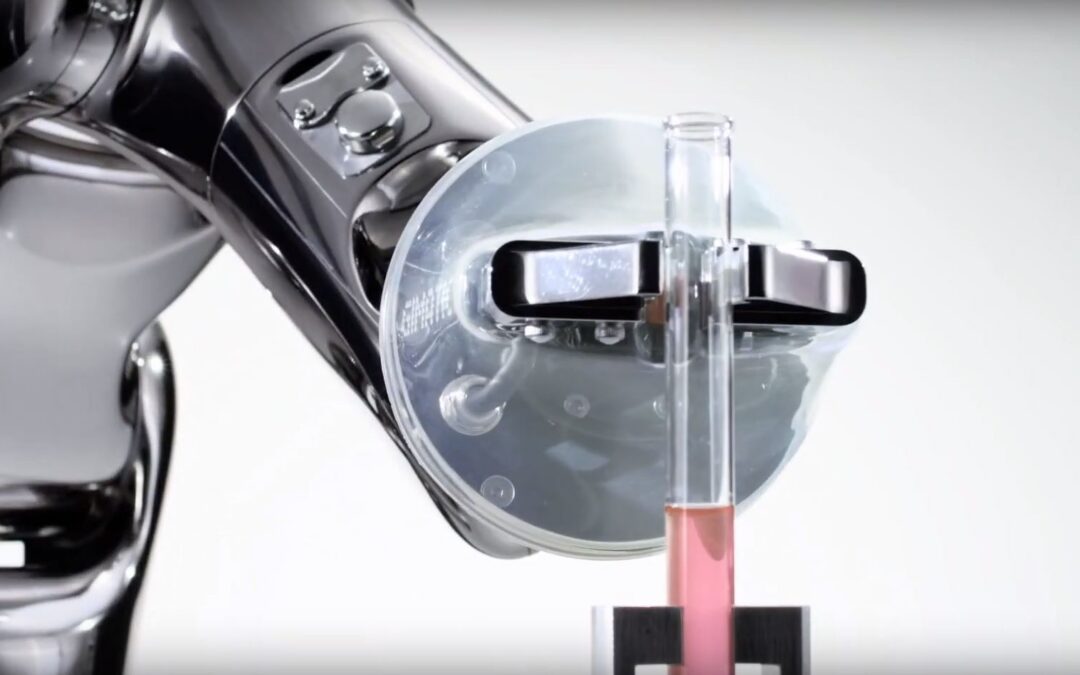 Robots para la industria farmacéutica: sala limpia y resistencia a H2O2